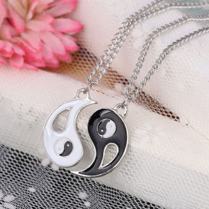 IVY Black and White Stitching Couple Necklace Personality Tai Chi Circle Fashion Accessories