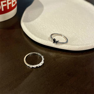 Bestella💗2PCS/Set Cincin Kupu-kupu Zirkon Hitam Cincin Wanita Kelas Atas Mewah Ringan Perhiasan Keren Manis Desain Ceruk Wanita COD