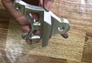 Pát nhôm cnc sau heo 2 pít đối xứng kiểu Brembo Nissin Frando ráp zin cho tất cả các dòng xe Wave 110bladefutureSiriusExciterSonicWinnerRaider Satria