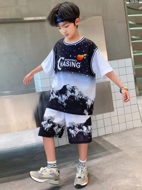 Bộ đồ thể thao bé trai năng động phong cách khỏe khoắn