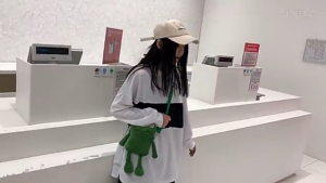 กระเป๋าถือกำมะหยี่แปลกใหม่สำหรับกระเป๋าตุ๊กตาผ้ากำมะหยี่สีเขียวน่ารักสำหรับกบกระเป๋าหิ้วการ์ตูนสำหรับตุ๊กตากระเป๋าสะพายไหล่