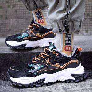 Astrid   รองเท้าผ้าใบผู้ชาย รองเท้าแฟชั่น มาใหม่ สไตล์รุ่นฮิด เสริมส้น ระบายอากาศ เบาNo.A0158  พร้อมส่ง