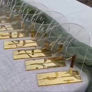 ป้ายหมายเลขที่นั่งอะคริลิคใสแบบกำหนดเองคุณภาพสูงสำหรับงานแต่งงาน วันเกิด การสำเร็จการศึกษา ป้ายหมายเลขโต๊ะสำหรับงานปาร์ตี้