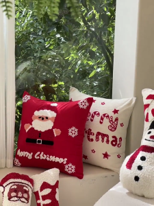 Christmas Decorative Cushion With Embroidery Soft Comfortable Polyester for Couches Bed Decoration
