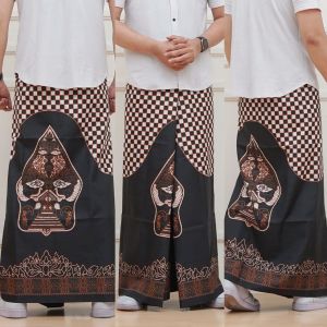 SARUNG DEWASA BATIK GUNUNGAN WAYANG MOTIF TEMBUS
