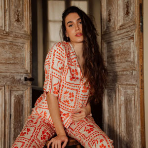 BKL040S51-BỘ LỬNG TOLE HỌA TIẾT HOA CAM NỔI BẬT VỚI THIẾT KẾ CỔ LÁ SEN MANG PHONG CÁCH NHẸ NHÀNG NỮ TÍNH VÀ THOÁNG MÁT