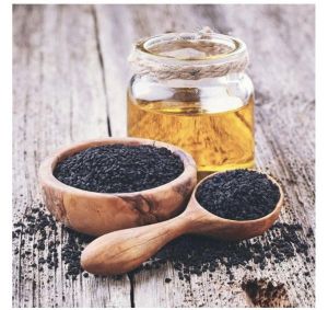 Dầu mè đen nguyên chất nhà làm theo phương pháp thủ công đặc biệt thơm ngon tốt cho sức khoẻ cả gia đình.