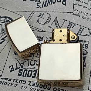 Bật Lửa Zippo Armor Vàng Trơn Bóng Đồng Nguyên Khối Vỏ Dày Trùng Đời 17 ( Tặng Phụ Kiện ) Hột Quẹt Xăng Đá Zippo