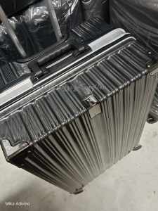 28 Inches Luggage Aluminum Frame + PC body capacity up to 35 Kgs with own key & net at the back #A17