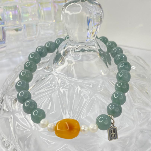 Zada 7mm Good Quality Harmony of Abundance: Amber Pearl & Jadeite Bracelet I Healthy I Prosperity I Wealth 招财健康转运蜜蜡珍珠翡翠