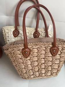 Manufacturer wholesale womens woven bags trendy and stylish versatile straw tote bags for vacations basket bags