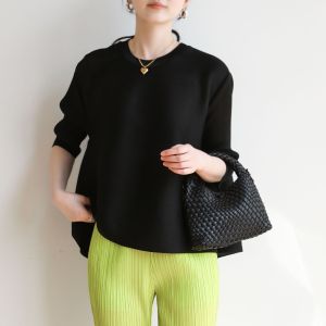 Miyake เสื้อยืดแขนยาวสามส่วนสบายๆทรงหลวมเสื้อยืดจับจีบไฮเอนด์ #1273