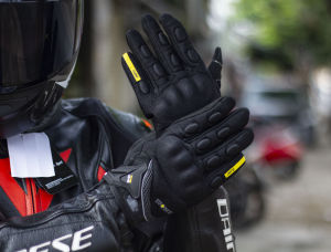 Găng Tay Cảm Ứng Điện Thoại Chính Hãng Suomy - SU09 Găng Tay Xe Máy Chống Trượt