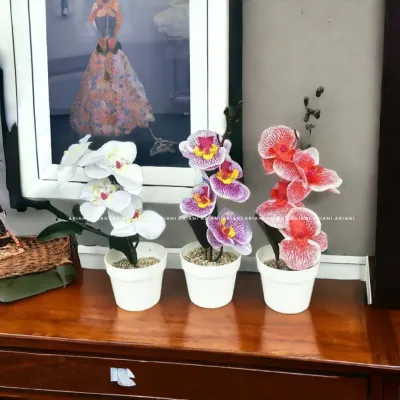 ARIANI1318 SET BUNGA PLASTIK ANGGREK DENGAN POT PLASTIK PUTIH