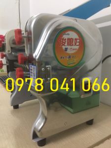 Máy cán đồ khô chạy điện FKM240 cán mực khô bò khô