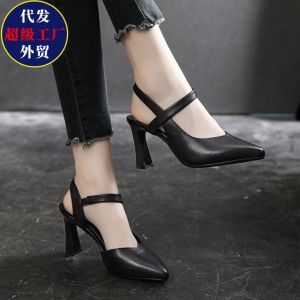 [Free Shipping] Elegant WomenS Sandals For Summer 2026 New Style With Chunky Mid-Heel Soft Leather Single-Strap Design Closed-Toe Fashion High Heels