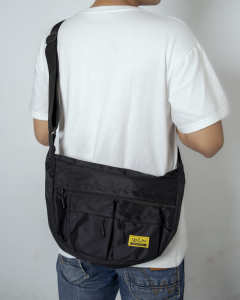 Tas Selempang Casual Poliester Hitam Elegan QPRH02 untuk Pria dan Wanita