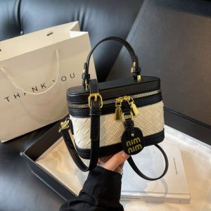 NIM NIM / Korean Style Ladies Fashion Crossbody Bag