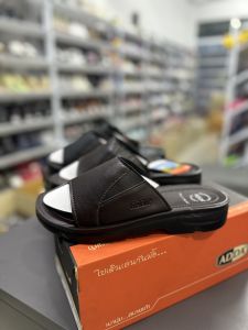 J รองเท้าแตะ ADDA รองเท้าผู้ชาย รองเท้าพื้นหนา สี สีดำ น้ำตาล Size 39-45 รุ่น 7C07