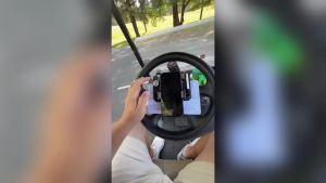 Golf Cart Steering Wheel Phone Holder Flip Up Golf Steering Wheel Phone Mount with Scorecard Slot 360 Adjustable Golf Cart Phone Holder Steering Wheel for iPhone AndroidGolf Cart Accessories