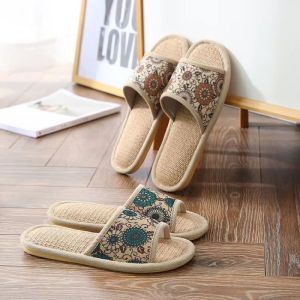 Aqrau 【2025NEW✨】รองเท้าใส่ในบ้าน ลายสวยสไตส์ญี่ปุ่น บวกเพิ่ม1ไซส์ รองเท้าใส่ในออฟฟิต รองเท้า รองเท้าแตะ