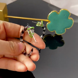 Sọc Bạc rắn cơ thể hình dạng đầu Rồng Đinh Tán bông tai Y2K phong cách những chiếc Khuyên tai tai bên Bông tai vật liệu hợp kim