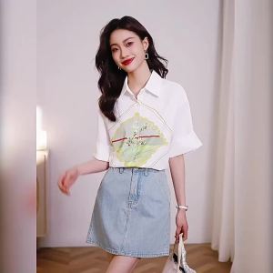 Ammin 2024 mùa hè đơn giản ve áo thời trang cuộn lên tay ngắn đơn ngực đi lại áo voan cho phụ nữ phong cách Hàn Quốc định vị in hoa áo blouse thanh lịch