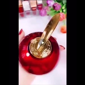 {现货}【买1送1】龙血膏素颜霜提亮肤色抗皱淡纹遮瑕贵妇膏补水保湿面霜 and moisturizing face cream。。。