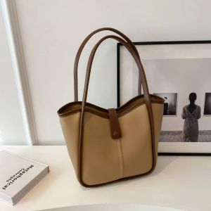 {พร้อมส่ง}~Fashion bags-กระเป๋าสะพายข้างหูยาว-กระเป๋าสะพายไหล่ หนังPU ใส่ ของได้เยอะ มีซิป-กว้าง33.สูง21ซม