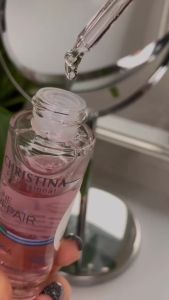 SERUM CẤP NƯỚC TRẺ HÓA VÀ PHỤC HỒI DA CHRISTINA LINE REPAIR THERASKIN+HA CONCENTRATE 50ML - - Cấp ẩm chuyên sâu tạo lớp màng ngăn chặn sự thoát nước trên bề mặt da. - Làm đầy các nếp nhăn vết chân chim chống lão hóa mang đến làn da căng bóng mịn m