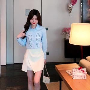 Ammin 2024 mùa xuân đơn giản ve áo sang trọng ba chiều thêu hình bươm bướm tay áo dài đi lại Áo voan nữ phong cách Hàn Quốc Áo Blouse thanh lịch OL chuyên nghiệp