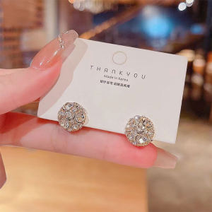 gold-plated Earrings With Clear Crystals And Magnetic Back1 Pair Magnetic gold-plated Silver Ear Clip Summer Magnetic Without Ear Hole Ear Stud Therapy Weight Loss Women Earrings Jewelry for Party Wedding