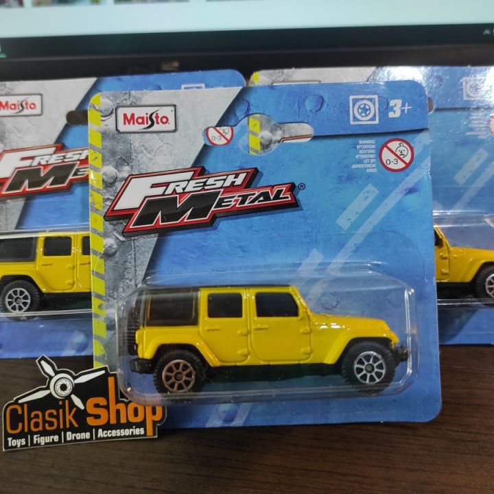 Maisto Jeep Wrangler Fresh Metal Diecast 1/64 Mobil Mainan Metalik
