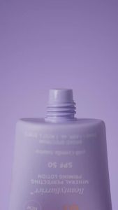 Kem lót chống nắng khoáng chất Naked Sundays SPF 50 BeautyBarrier 50ml Làm mờ lỗ chân lông làm dịu da với chiết xuất rau má (Centella Asiatica) công thức khoáng chất Zinc Oxide dành cho da nhạy cảm.