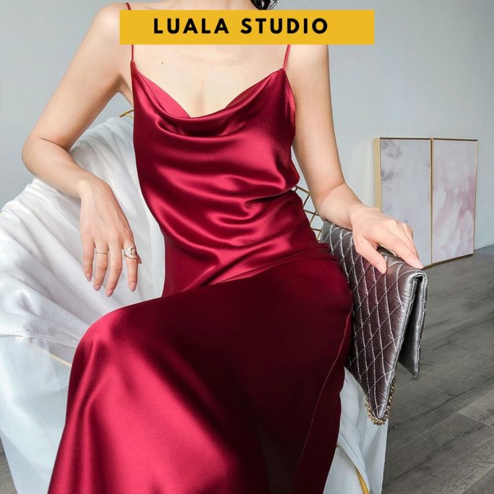Đầm lụa 2 dây cổ đổ Luala có tăng đơ điều chỉnh, dáng dài qua gối, váy chất  liệu satin mềm mịn xẻ tà phong cách Hàn Quốc | Lazada.vn
