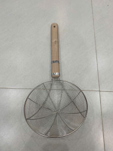 Vợt vòng inox cán gỗ đủ size vớt đồ xương vớt thực phẩm