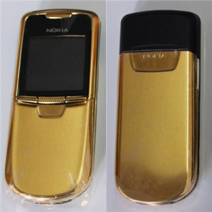 แป้นพิมพ์ภาษาอังกฤษดั้งเดิมสำหรับ Nokia 8800โทรศัพท์มือถือจอยแกรมวิทยุเอฟเอ็มปลดล็อคบลูทูธ