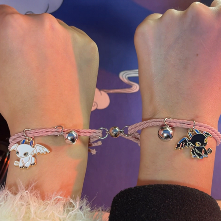 Disney couple deals bracelets