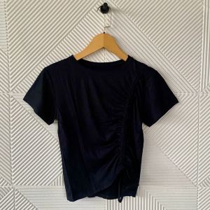Atasan polos serut samping kiri lengan pendek wanita/kaos wanita korean style/t-shirt