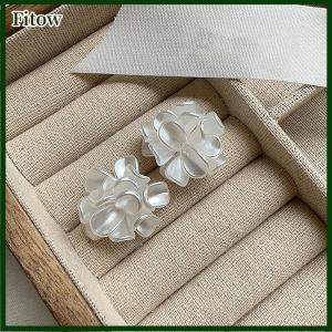 Fitow White Acrylic Flower Earrings For Women Romantic Party Wedding Earrings Simple Fashion Stud Earrings Jewelry Girls Gift