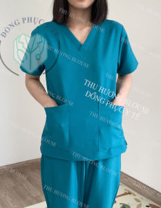 Bộ Spa Màu Xanh Cổ Vịt Kỹ Thuật Viên Bộ Scrubs Cotton Lạnh Hàn - Cao Cấp