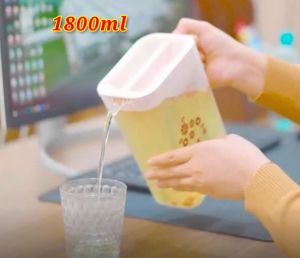 Ca Nước Trong Suốt 1800ml Có Vạch Chia Lưới Lọc VIỆT NHẬT 6082 Nhựa PP An Toàn