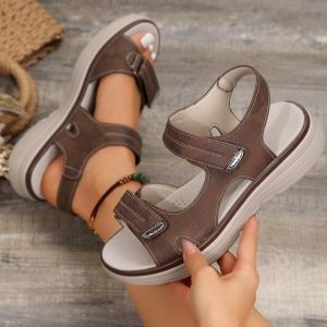 [Free Shipping] Casual Ultra-Lightweight Sports Sandals Versatile For Vacations Suitable For Students Lightweight For Outdoor Wear 2026 Summer New Collection Thick-Soled Beach Sandals With A Height-Enhancing Effect