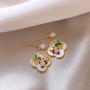 good 999 18K GOLD Fashion Design Panda Pearl Flower Zircon Earrings ES63678