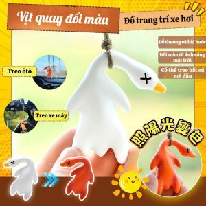 Móc Treo Vịt Quay Cảm Biến Ánh Sáng – Phụ Kiện “Style” Độc Đáo Cá Tính Cho Xe & Balo