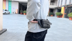 liimaya 🔥กระเป๋าคาดอกผู้ชาย สไตส์นี้เท่มาก แฟชั่นมาใหม่ งานดี มีซิป แฟชั่นฤดูใบไม้ผลิ ฮิตมากตอนนี้ เรียบง่าย 4สี