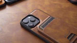 Ốp Lưng Da Cao Cấp dành cho Iphone 16 Pro Max/ Iphone 17 Pro Max Hỗ Trợ Sạc KHÔNG DÂY Kèm Ngăn Đựng Thẻ Và Giá Đỡ Gờ Bảo Vệ Cam
