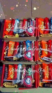 Chocolates for Mother's Day: 10-Piece Assorted Gift Box