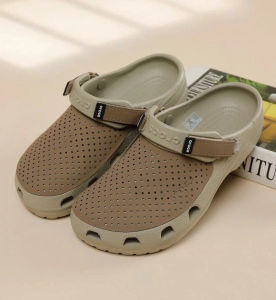 Giày sục crocs chuẩn xịn chống hôi chân nhựa tế bào êm mềm đúc liền khối siêu bền đi mưa lội nước đi biển Yukon Leather Clog màu khaki cho nam