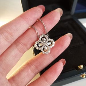 hw High Version Loop Four-leaf clover necklace for women with blue diamonds hollow aquamarine flower shape popular online niche floral design fully encrusted with diamonds